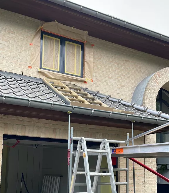 Lakken raam boven