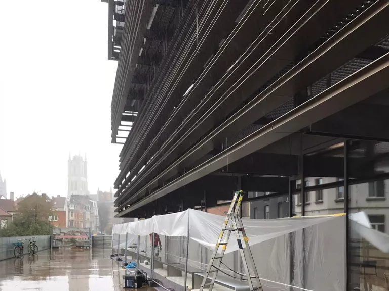 Cocon maken tegen de regen